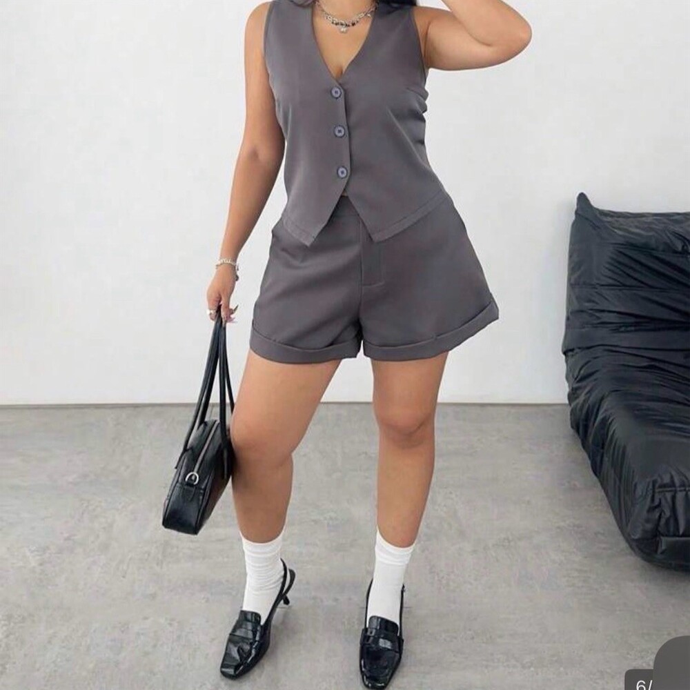 Womens 2-Piece Vest Top & Shorts Set Gray Sleeveless Button Front Size XS